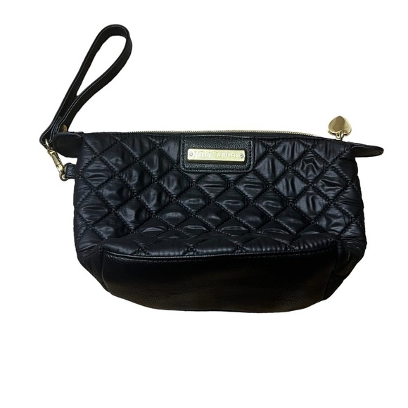 BETSEY JOHNSON Quilted Cosmetic Case in Classic Black w/ Pink Roses Lining - Picture 1 of 6